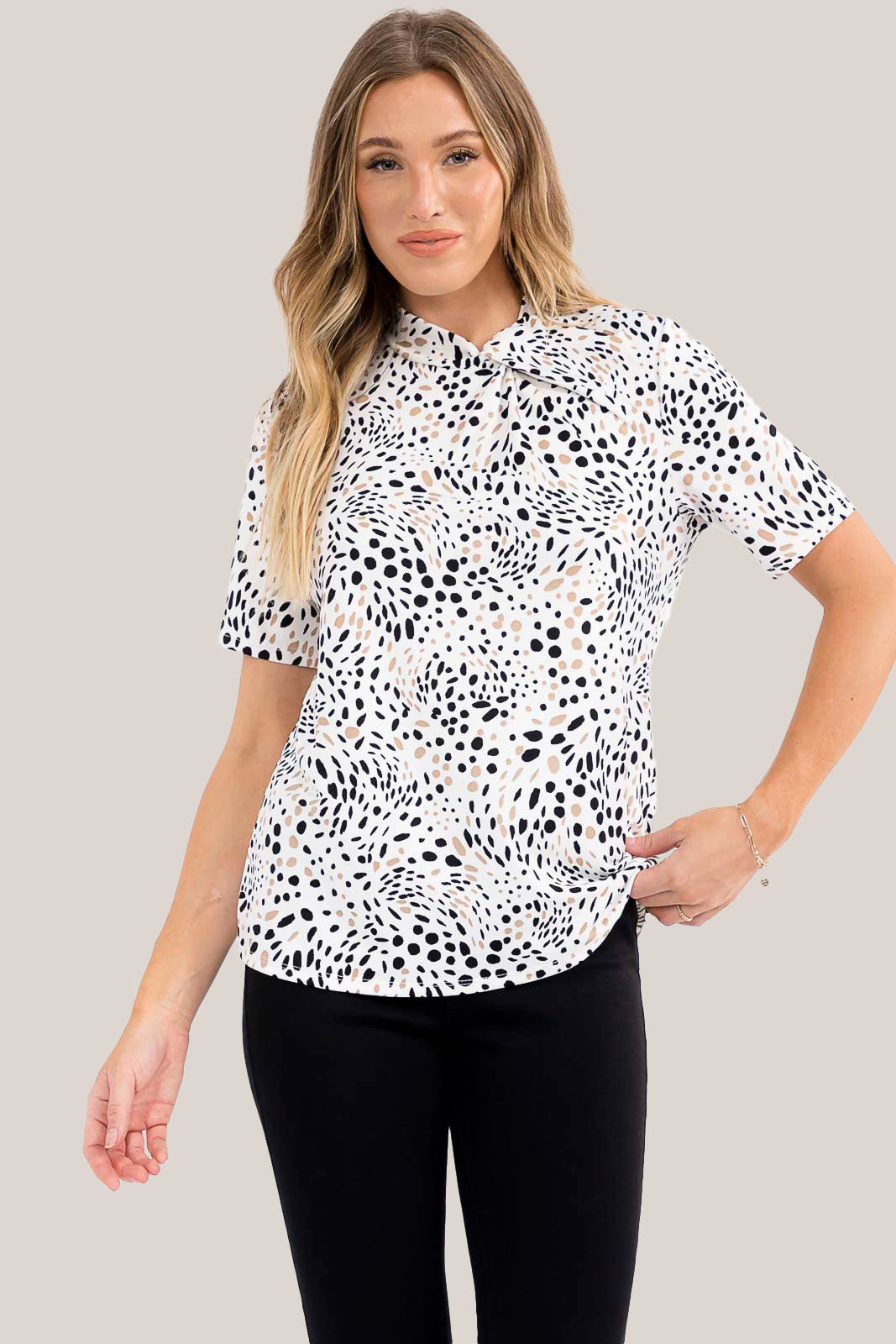 TP-MS-2258-03_IvoryBlackTaupe_4949391